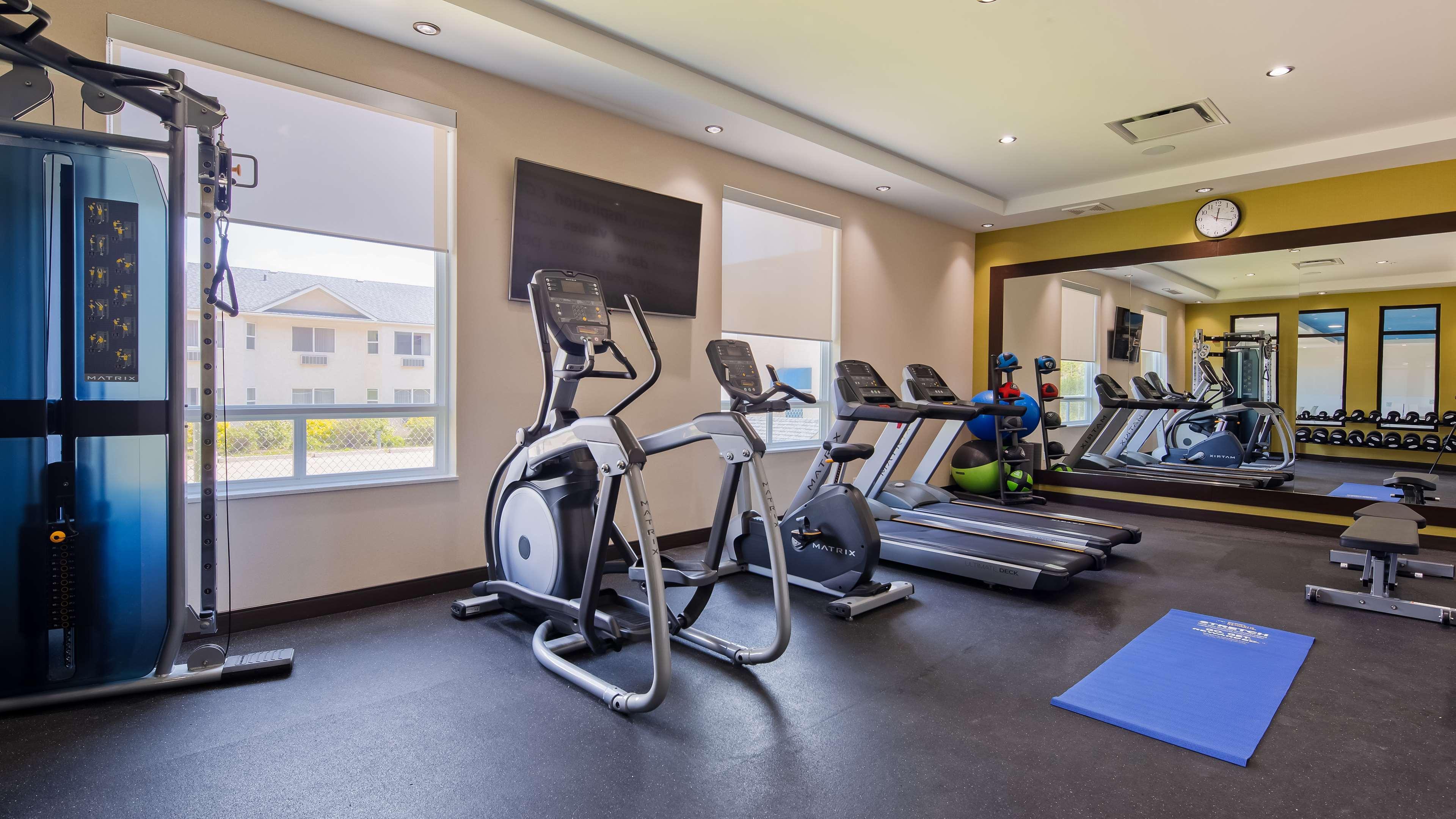 Best Western Plus Hinton Inn & Suites Bagian luar foto