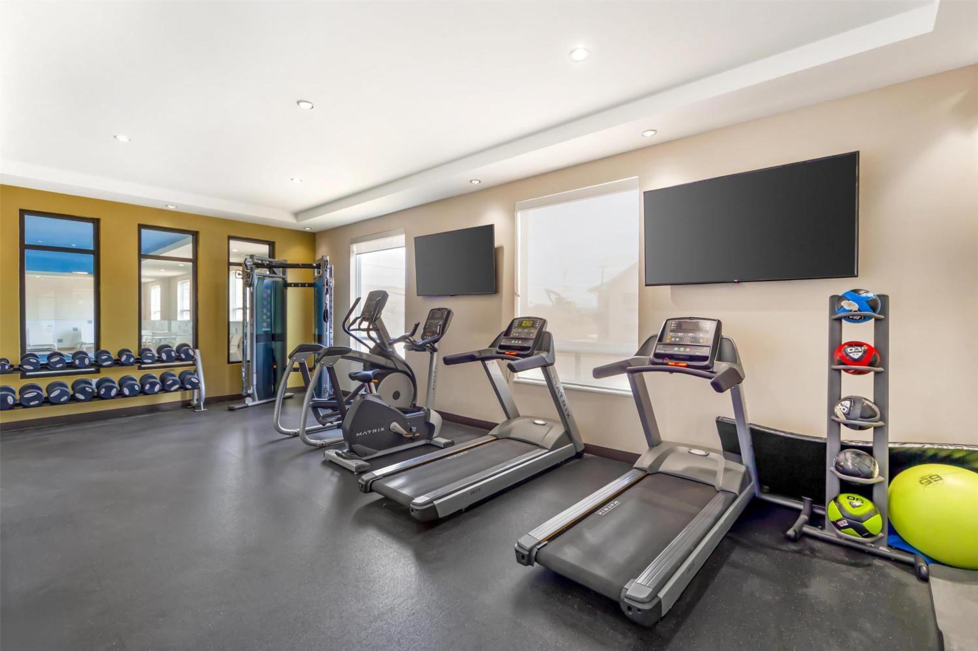 Best Western Plus Hinton Inn & Suites Bagian luar foto