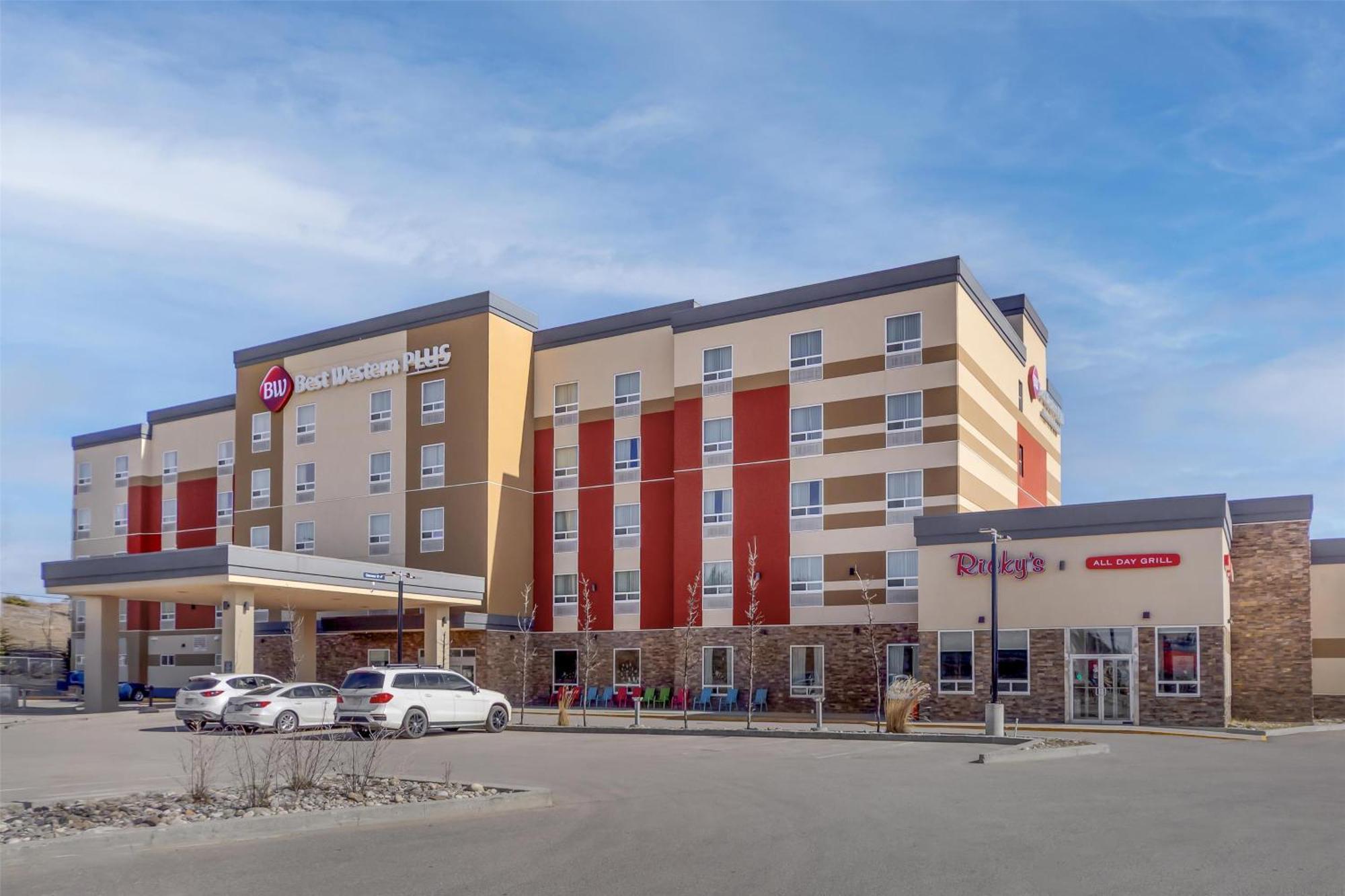 Best Western Plus Hinton Inn & Suites Bagian luar foto