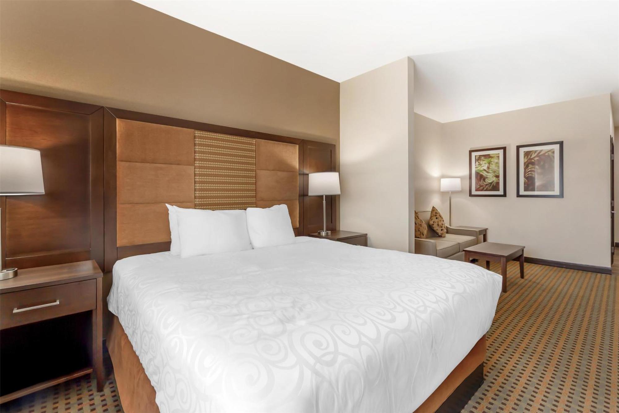 Best Western Plus Hinton Inn & Suites Bagian luar foto