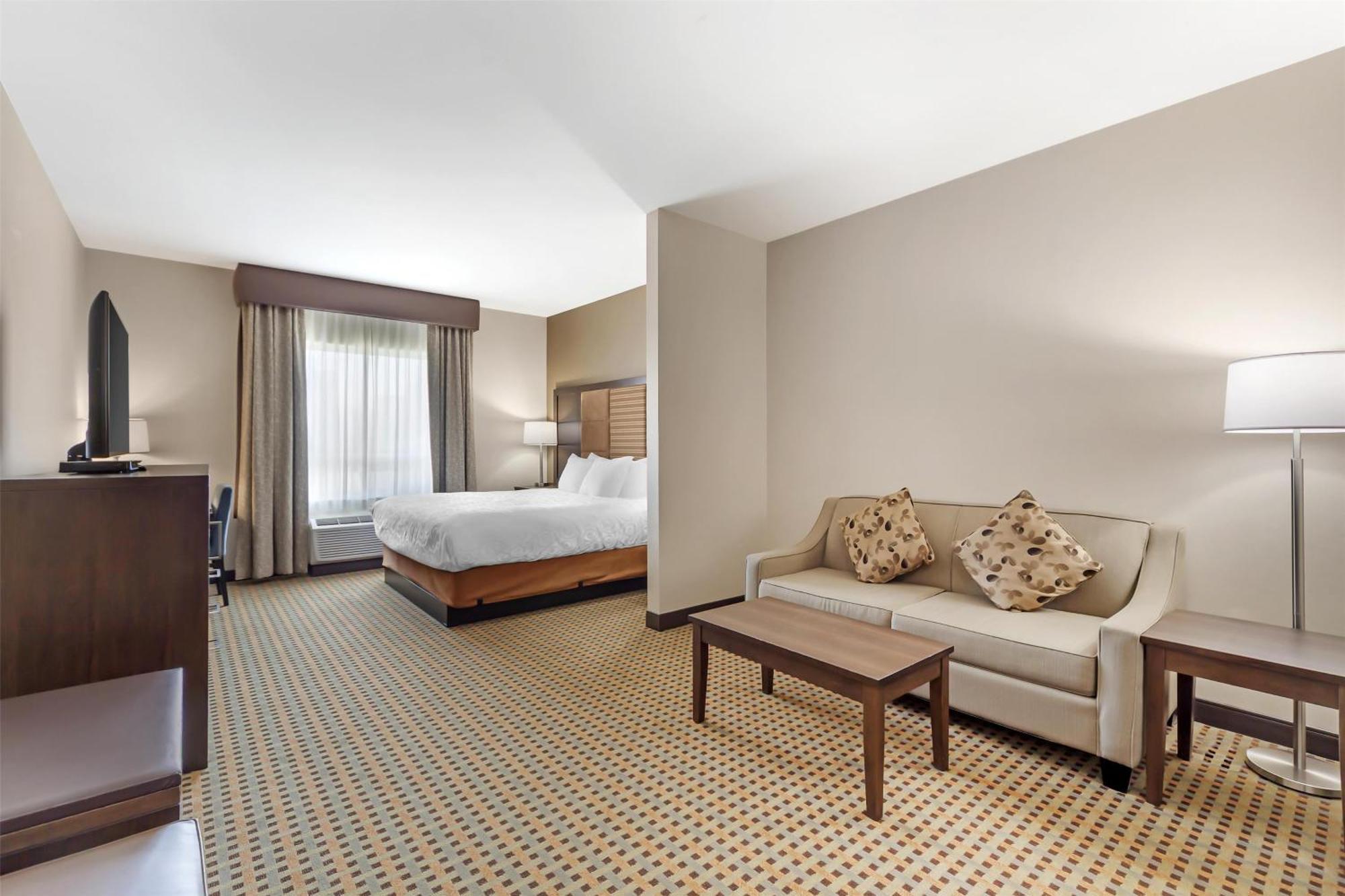 Best Western Plus Hinton Inn & Suites Bagian luar foto