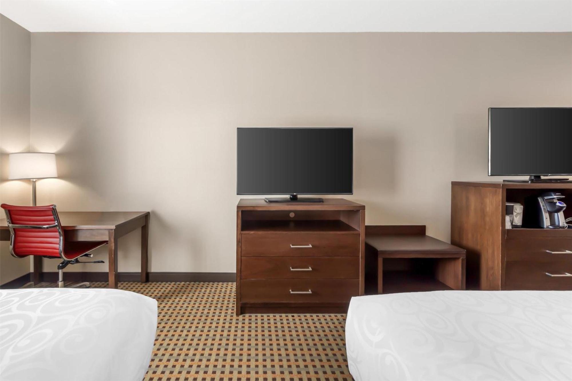 Best Western Plus Hinton Inn & Suites Bagian luar foto