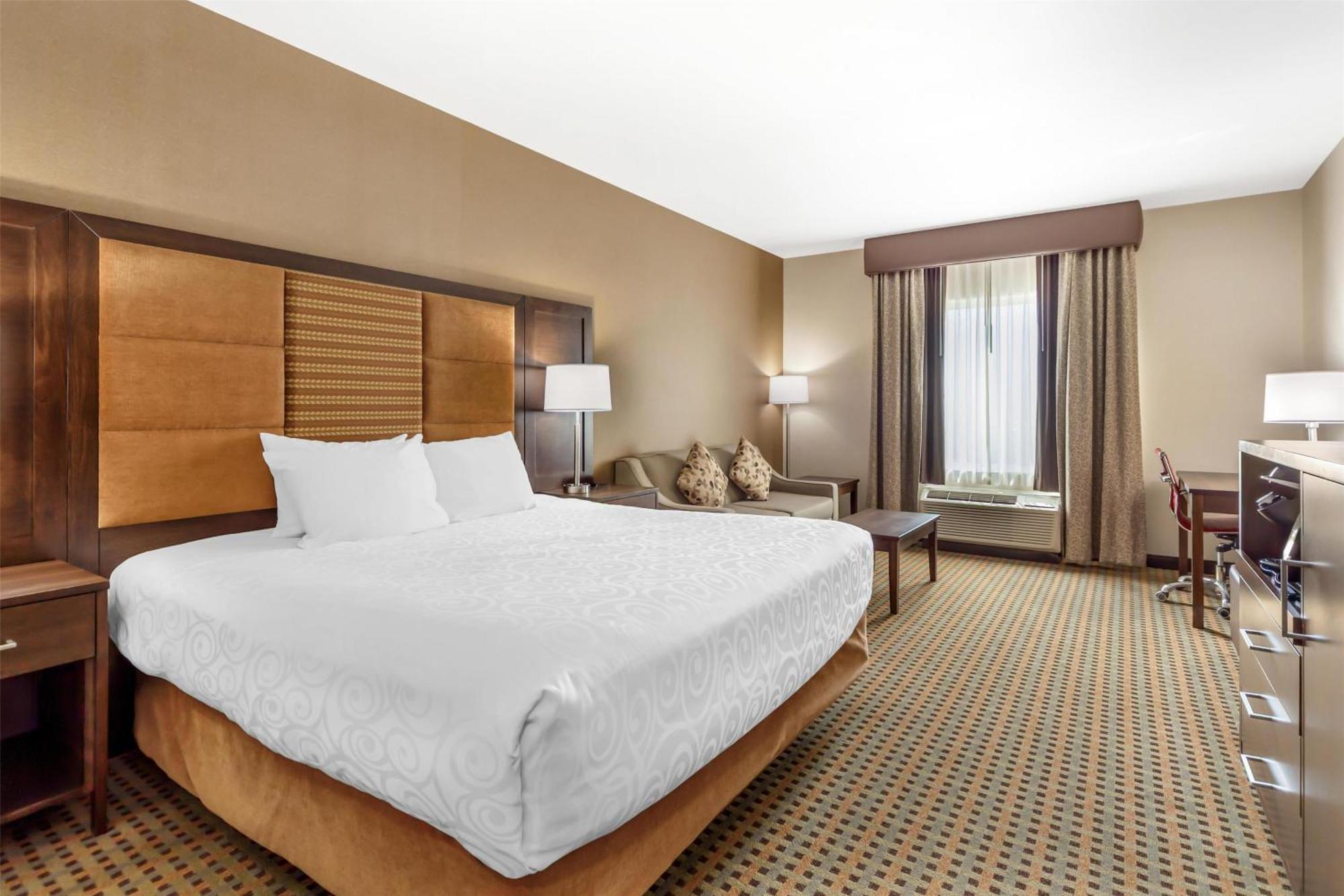 Best Western Plus Hinton Inn & Suites Bagian luar foto