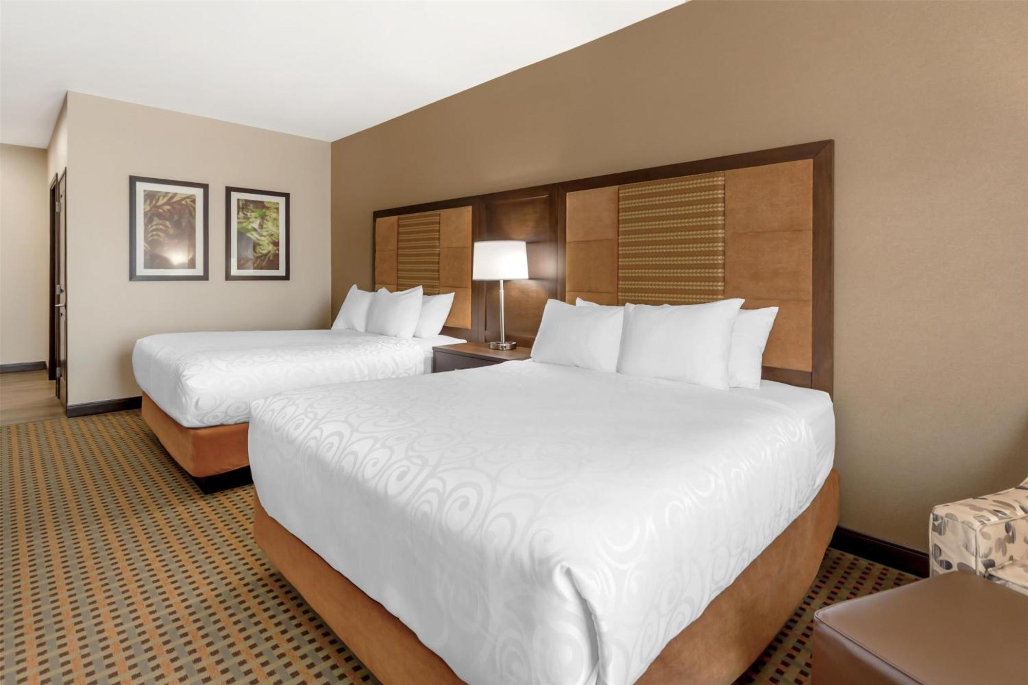 Best Western Plus Hinton Inn & Suites Bagian luar foto