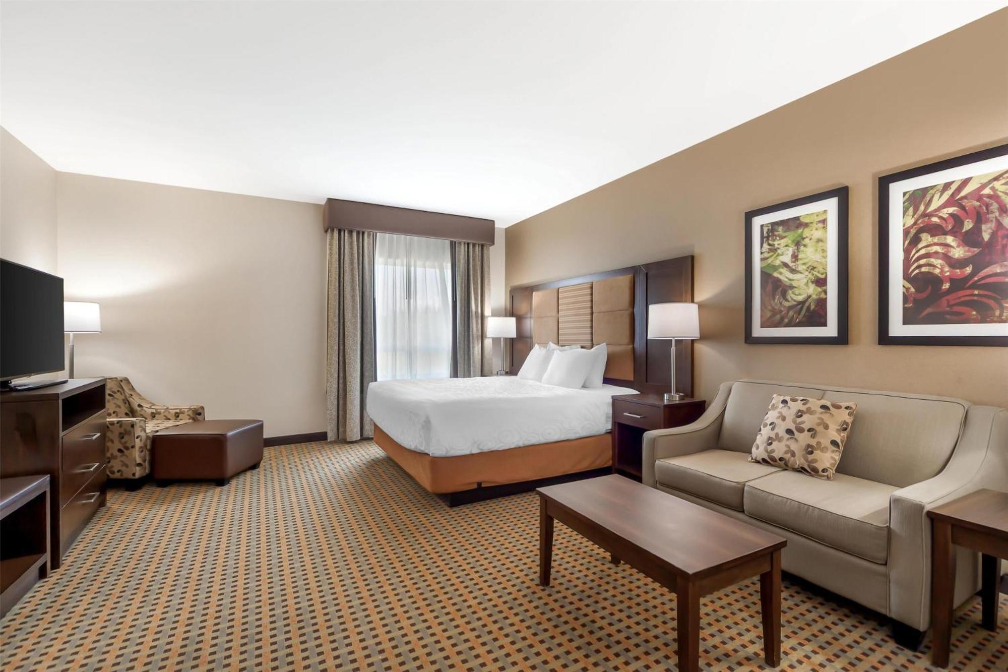 Best Western Plus Hinton Inn & Suites Bagian luar foto