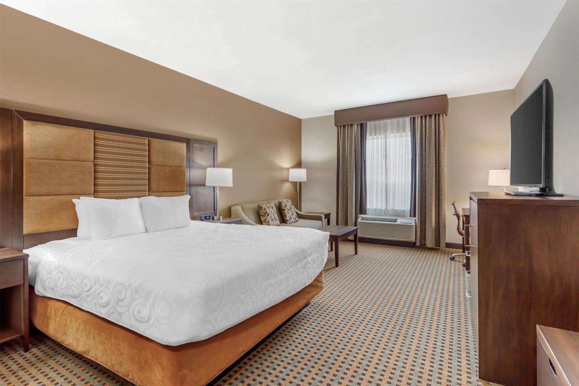 Best Western Plus Hinton Inn & Suites Bagian luar foto