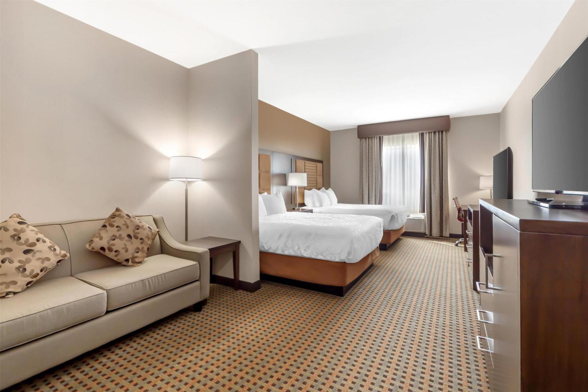 Best Western Plus Hinton Inn & Suites Bagian luar foto
