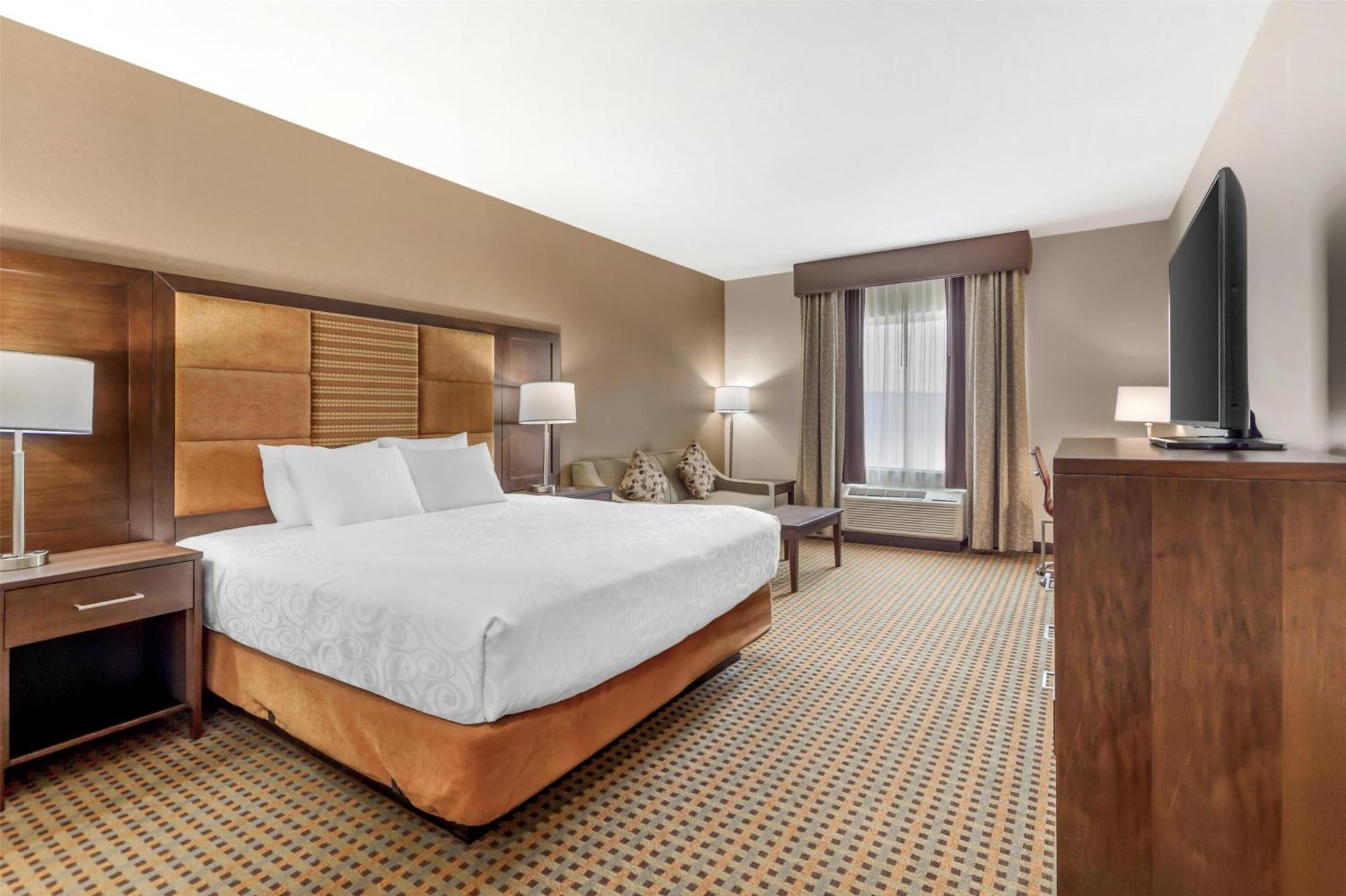 Best Western Plus Hinton Inn & Suites Bagian luar foto