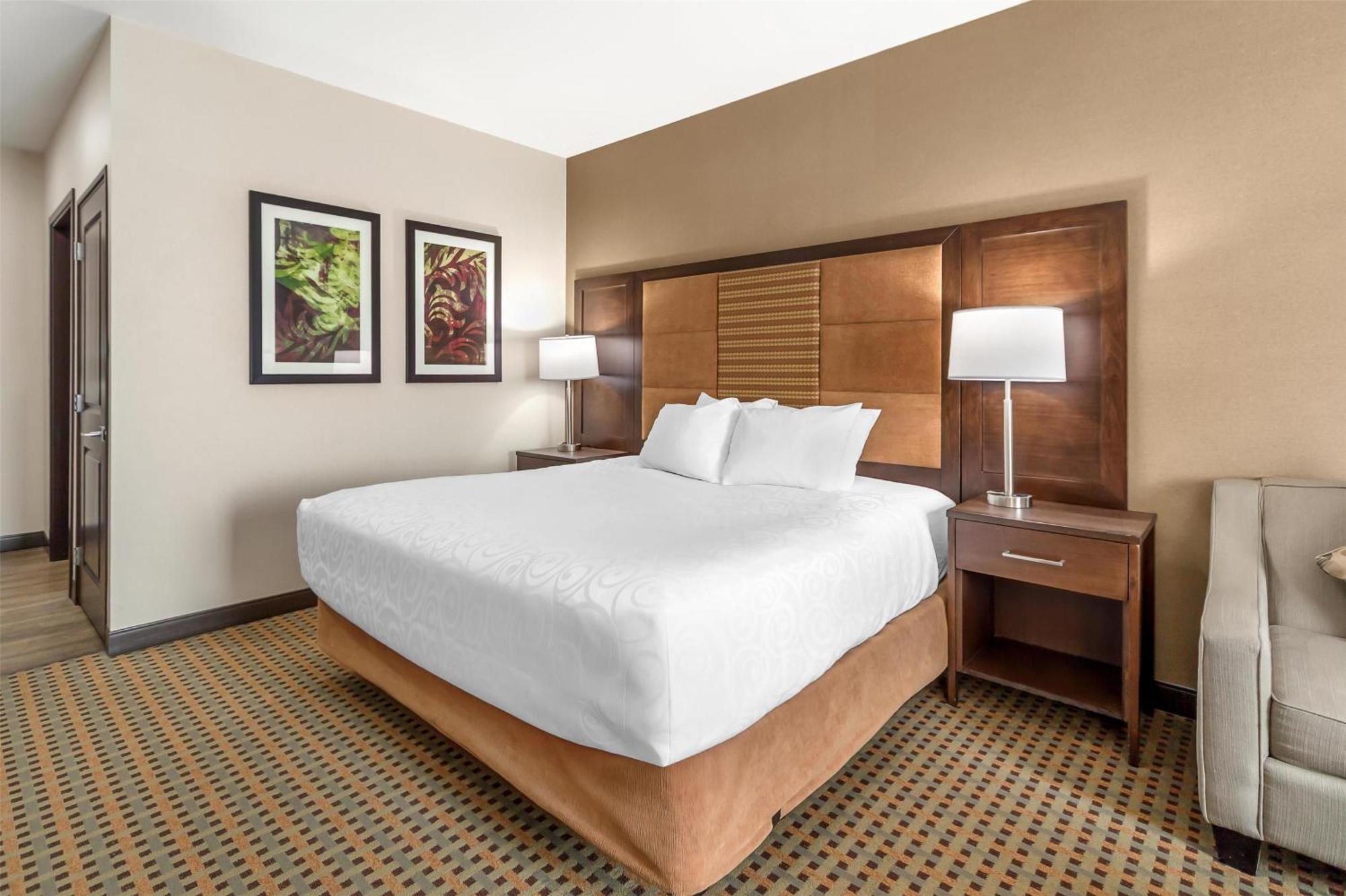 Best Western Plus Hinton Inn & Suites Bagian luar foto