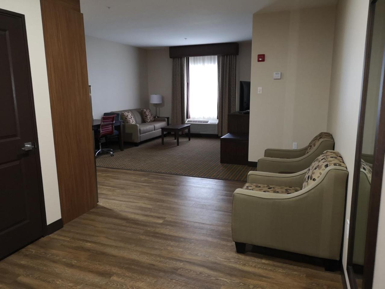 Best Western Plus Hinton Inn & Suites Bagian luar foto