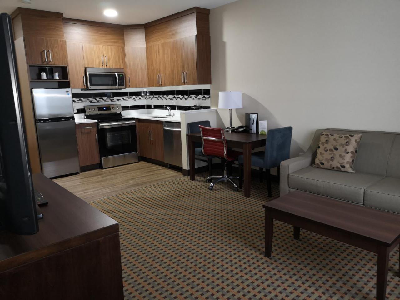 Best Western Plus Hinton Inn & Suites Bagian luar foto
