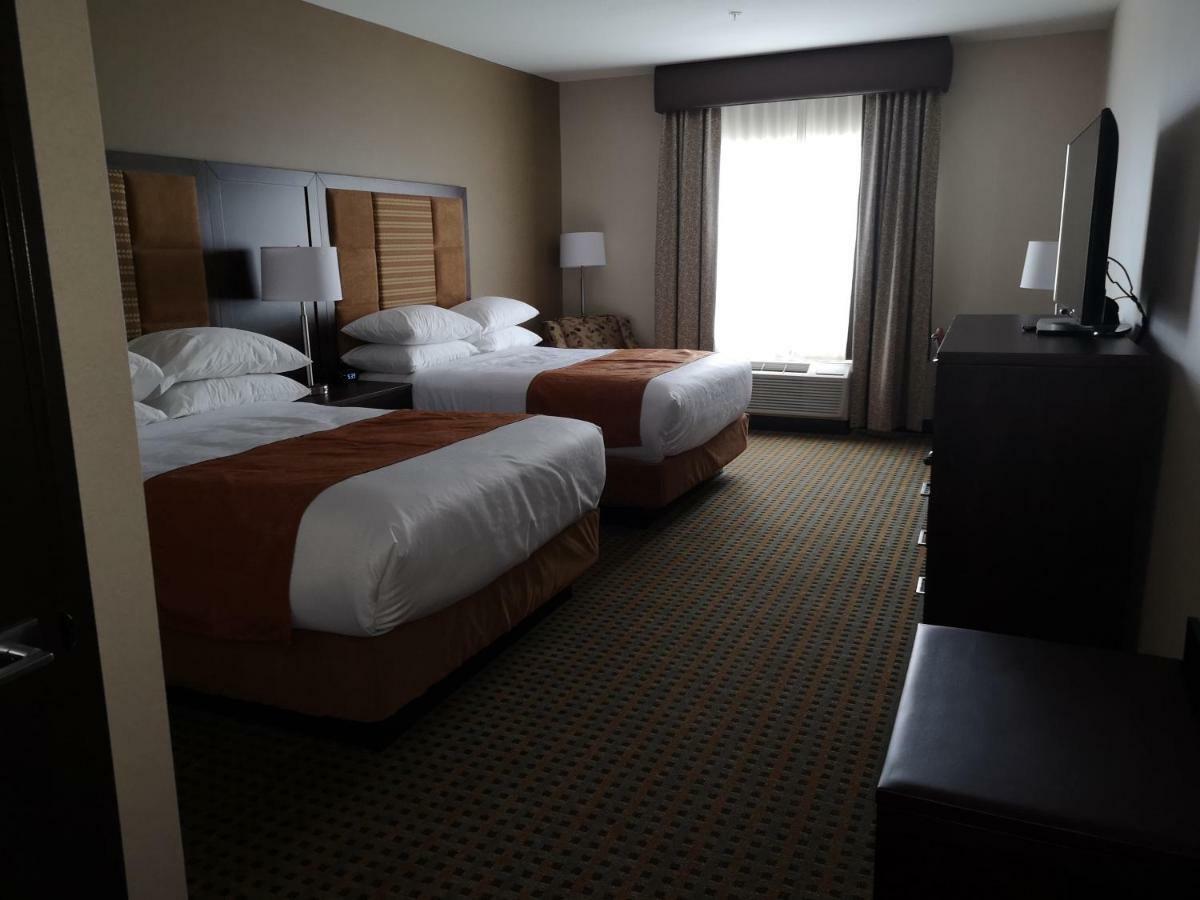 Best Western Plus Hinton Inn & Suites Bagian luar foto